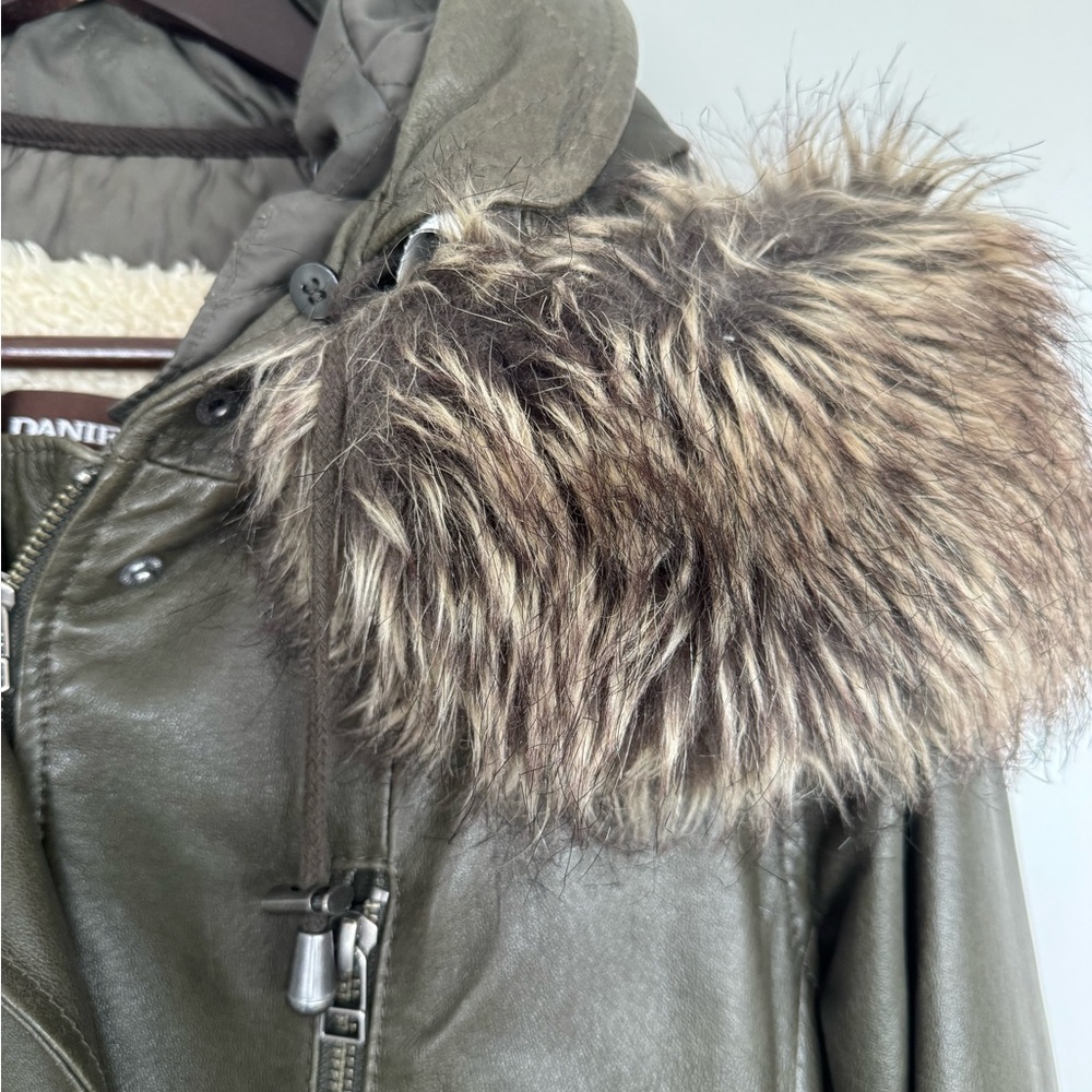 Danier Olive Parka with Faux Fur Lining - Picture 6 of 9
